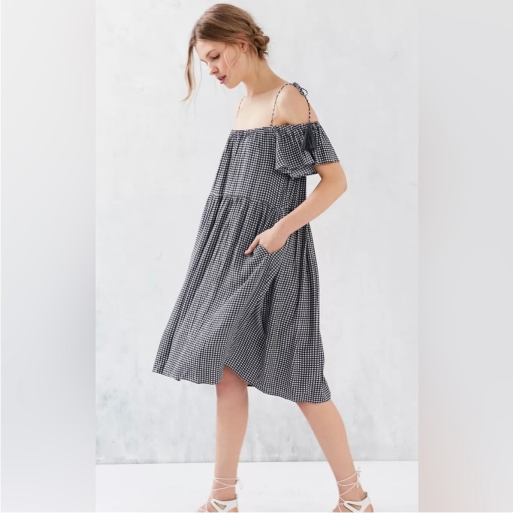 Little white lies London off the shoulder dress